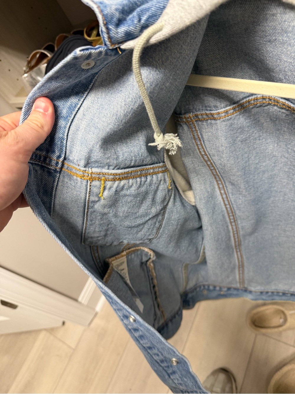 Levi's Vintage Fit Blue Denim Hooded Jacket with Gray Sleeves Men’s L - Picture 4 of 5